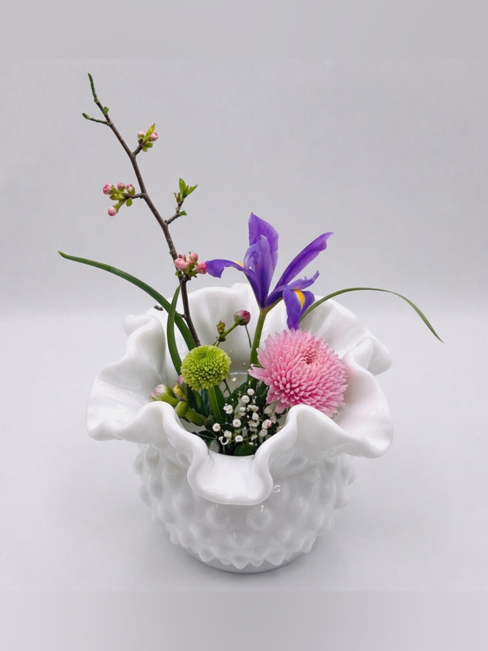 Ikebana Milk Glass Vessel